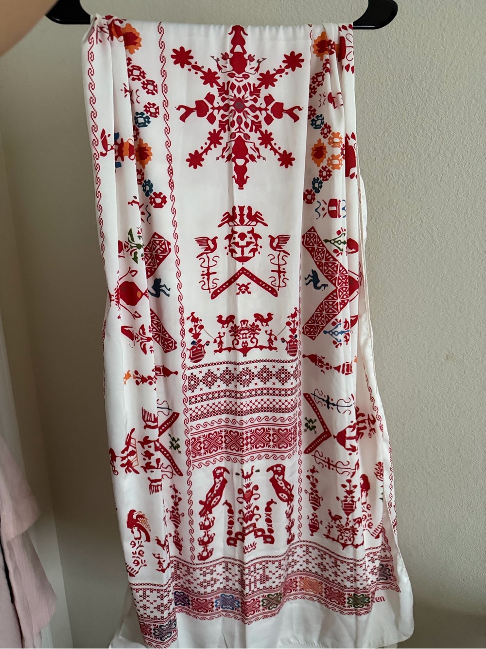 White headscarf with Red Folk Print
